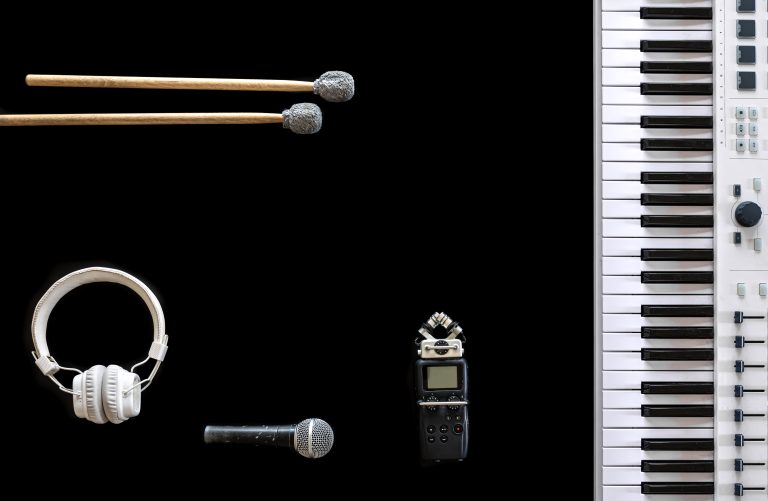 Essential Accessories for Beginner Pianists